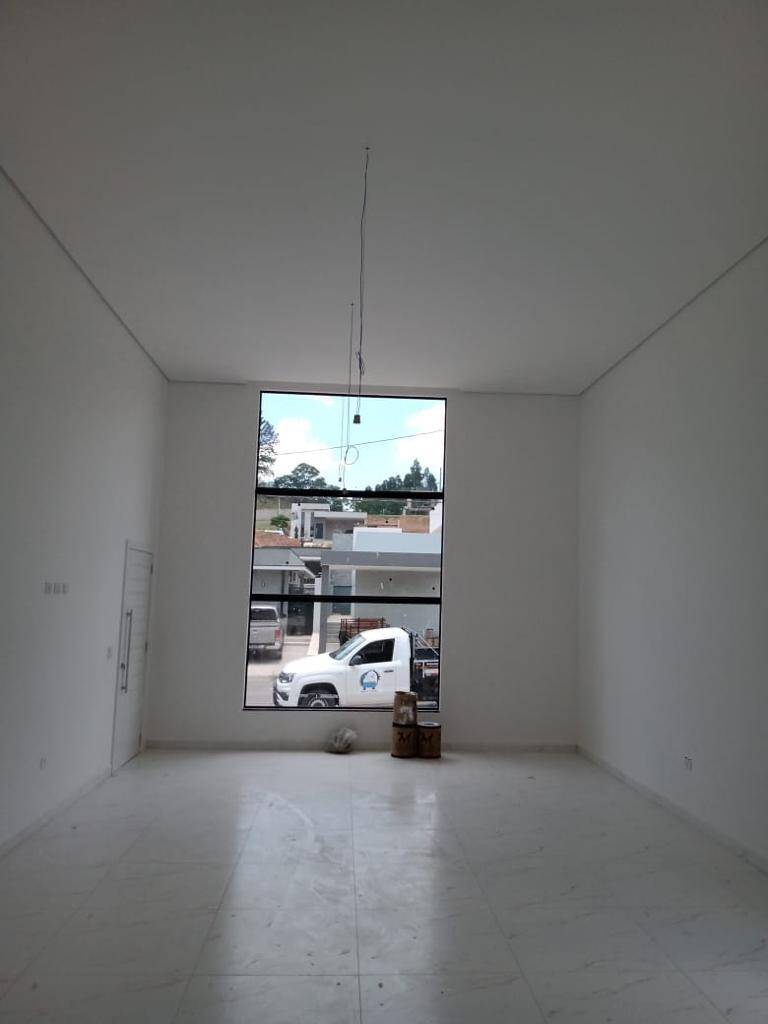 Casa de Condomínio à venda com 3 quartos, 237m² - Foto 3