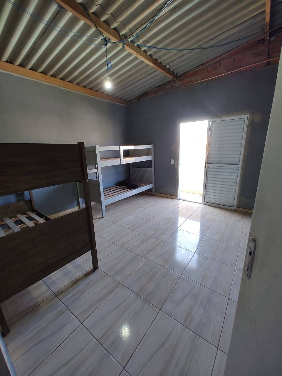 Casa à venda com 2 quartos, 140m² - Foto 13