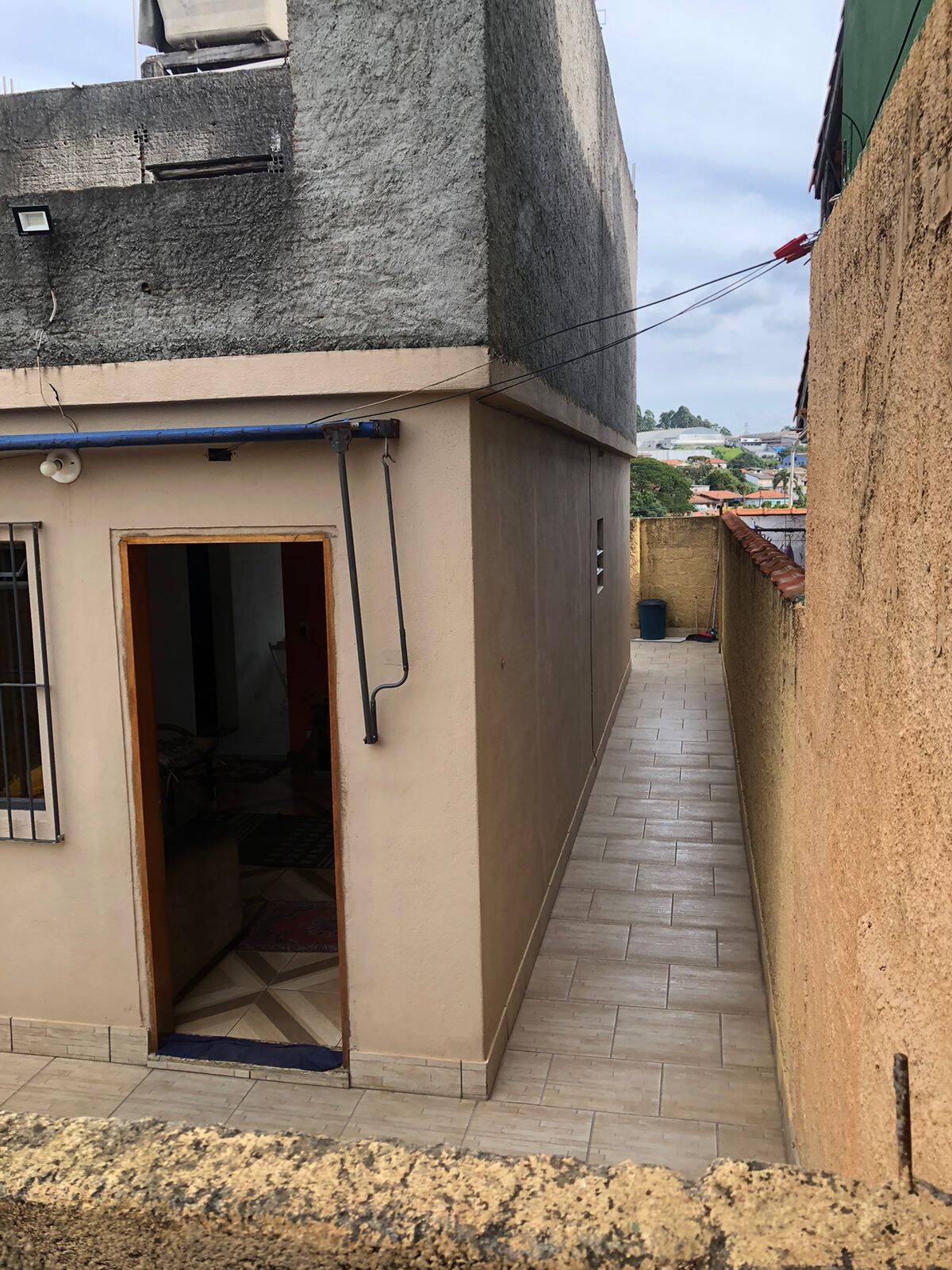 Casa à venda com 3 quartos, 350m² - Foto 2