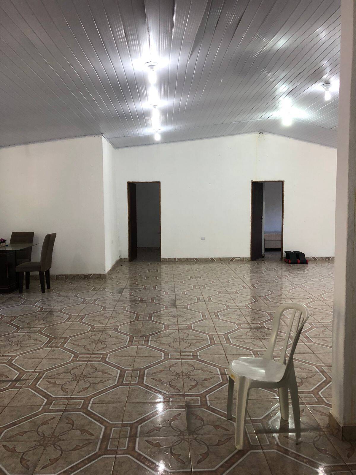 Fazenda à venda com 5 quartos, 600m² - Foto 4