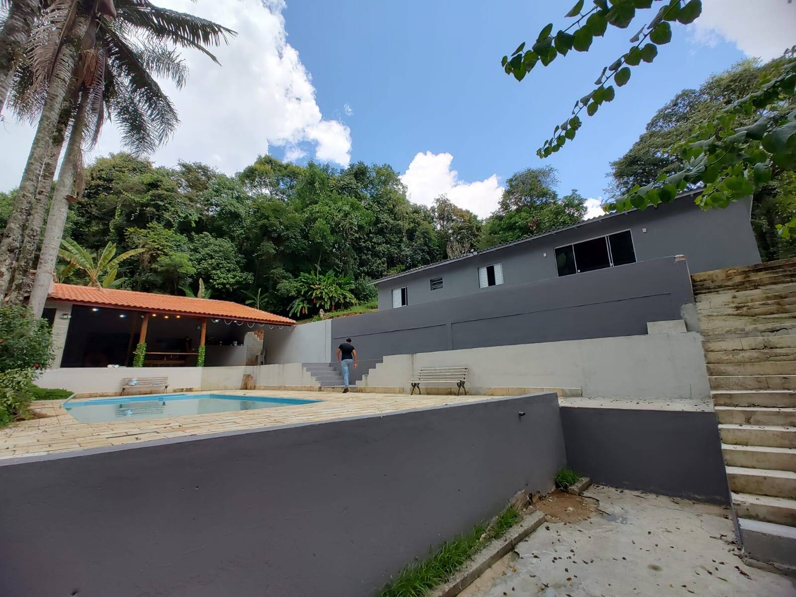 Fazenda à venda com 3 quartos, 1100m² - Foto 2