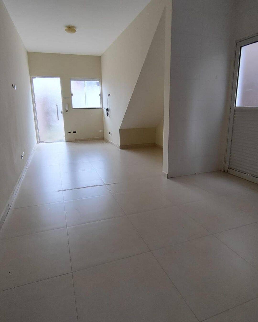 Casa à venda com 2 quartos, 60m² - Foto 5