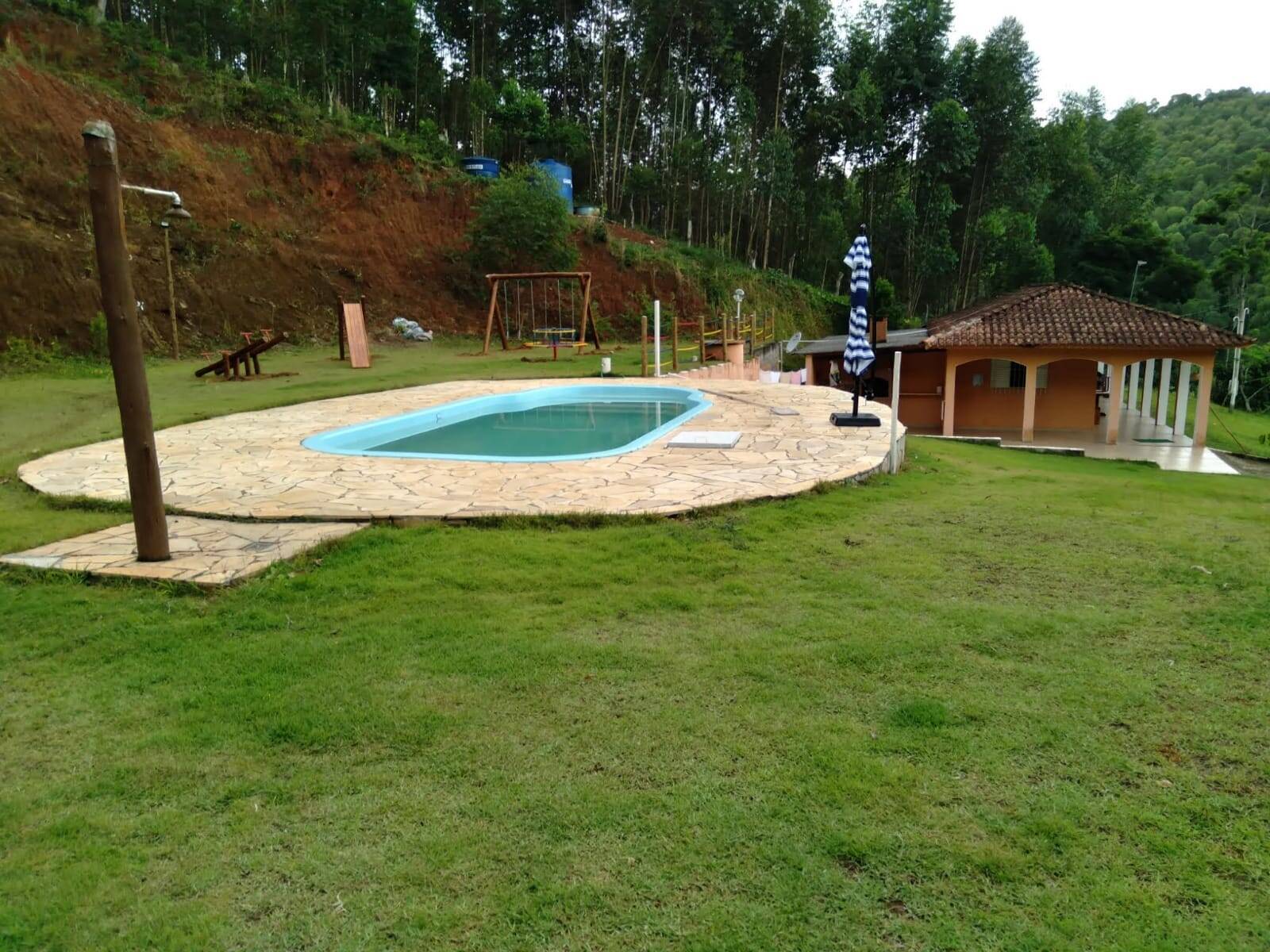 Fazenda à venda com 3 quartos, 170m² - Foto 1