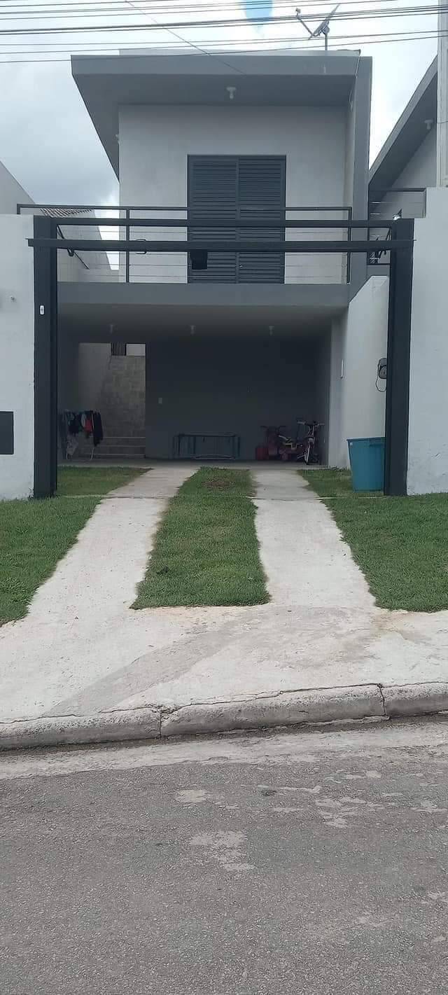 Casa à venda com 2 quartos, 95m² - Foto 1