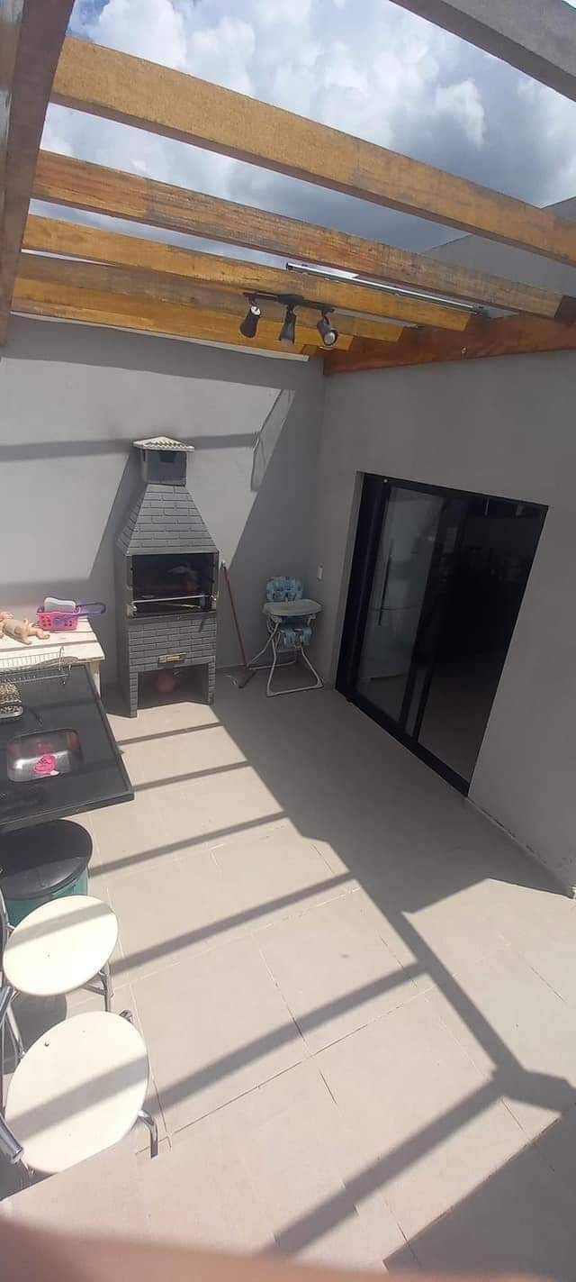 Casa à venda com 2 quartos, 95m² - Foto 4