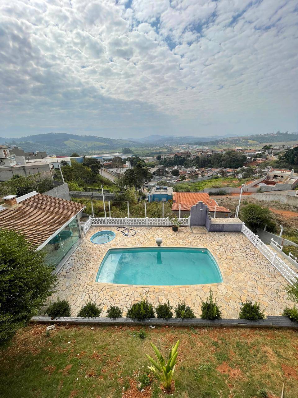 Casa à venda com 5 quartos, 360m² - Foto 4