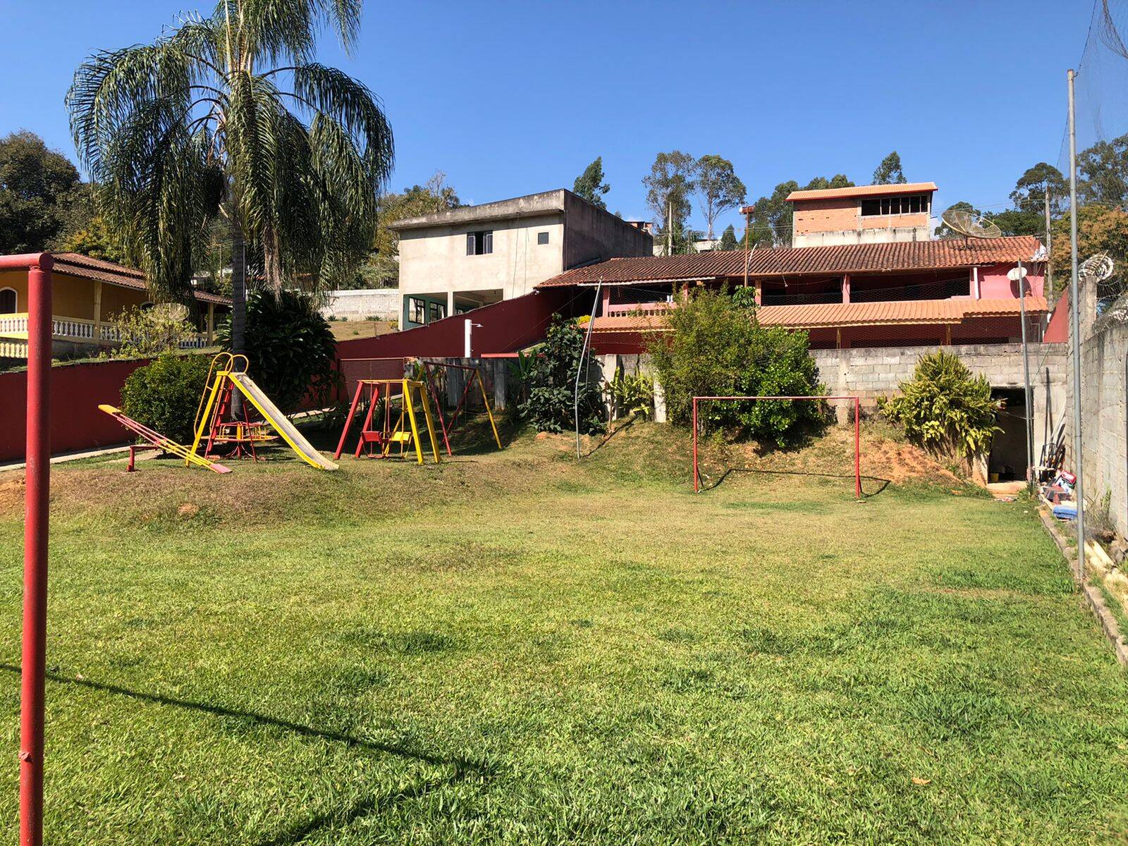 Fazenda à venda com 5 quartos, 2500m² - Foto 2