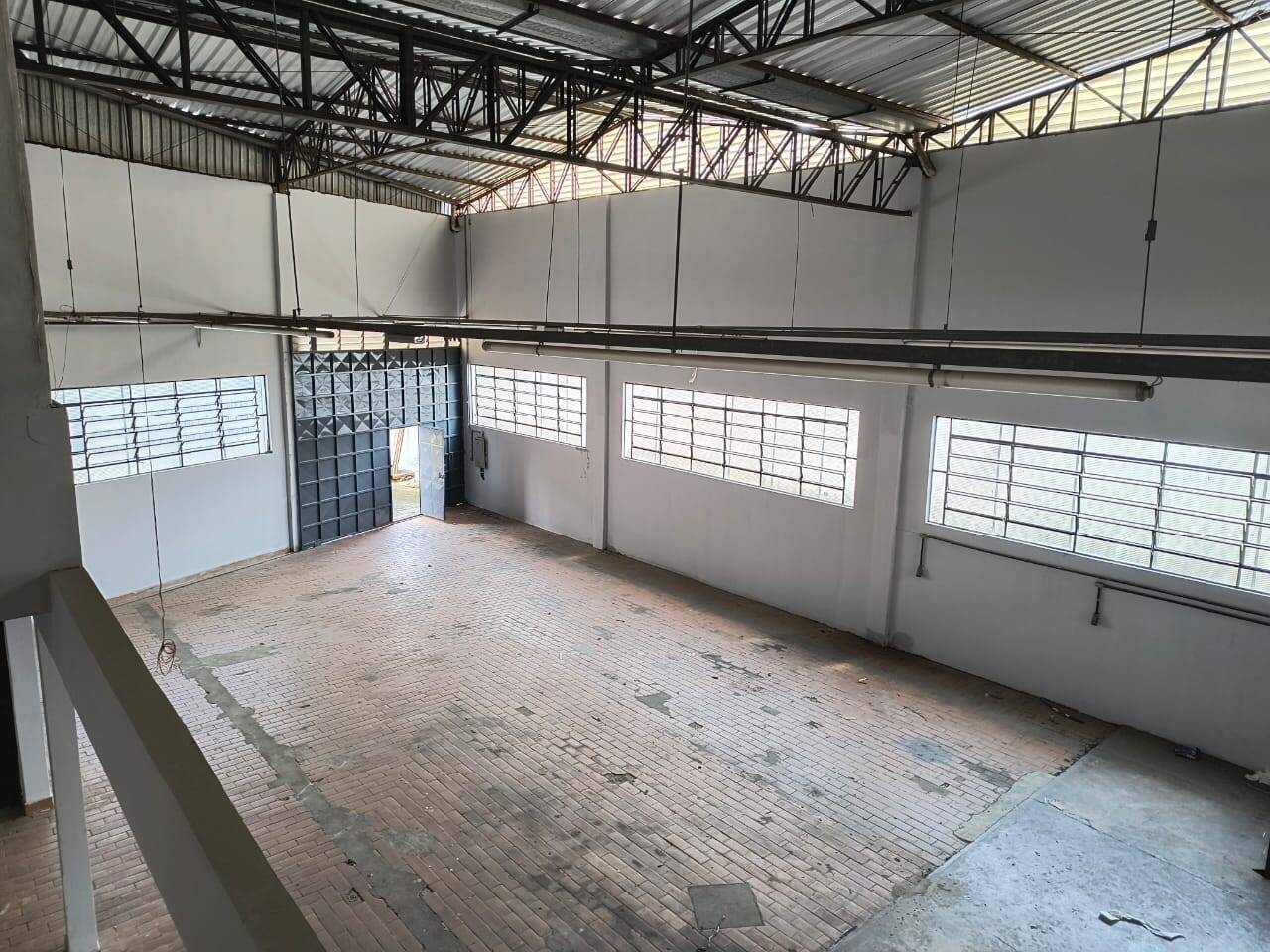 Depósito-Galpão-Armazém para alugar, 780m² - Foto 1