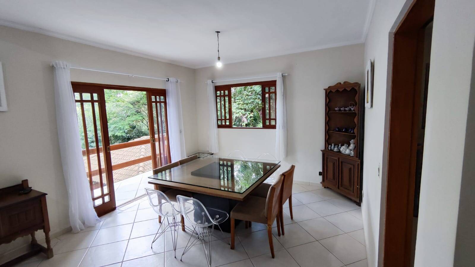 Casa à venda com 3 quartos, 280m² - Foto 11