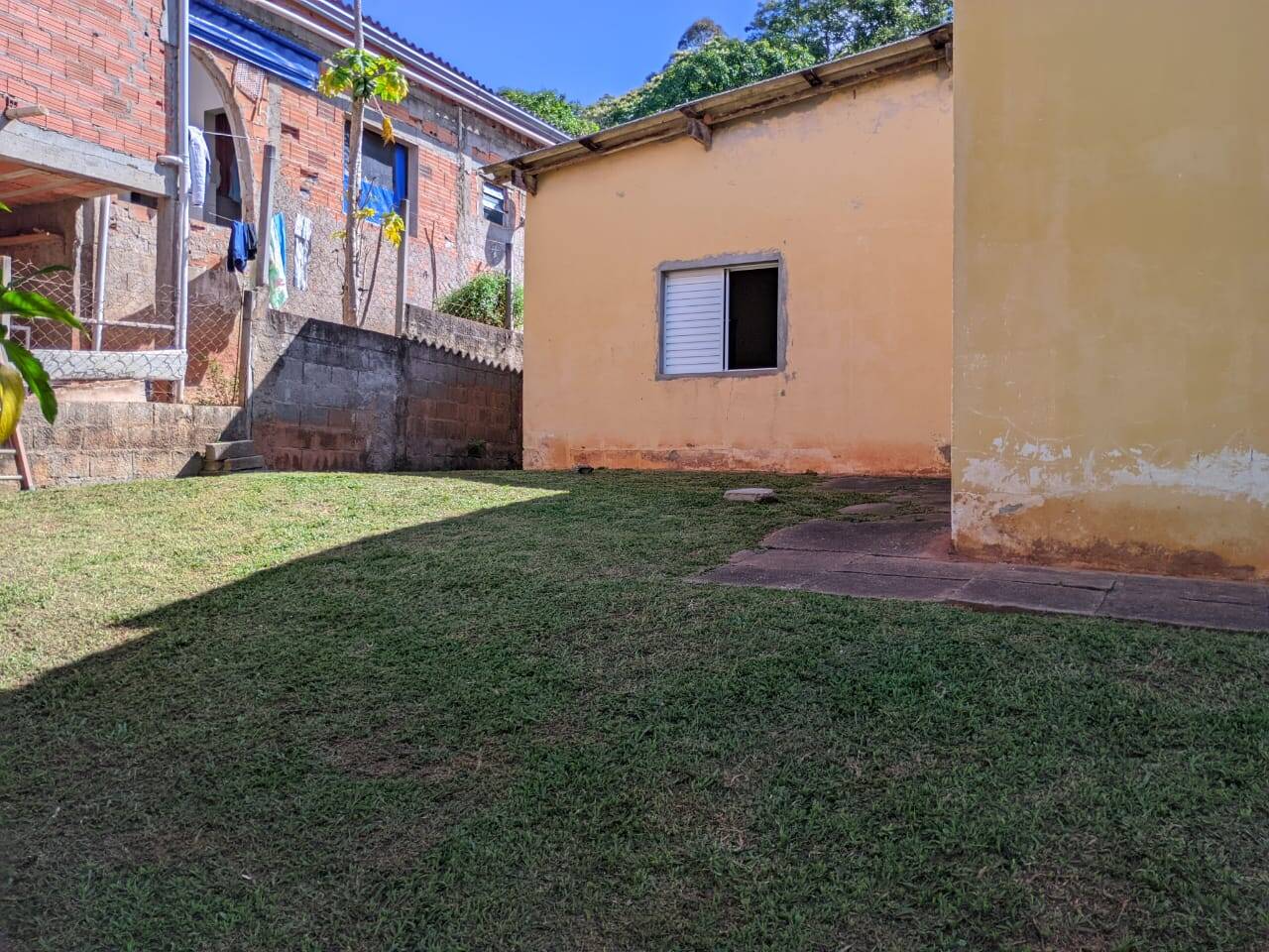 Casa à venda com 2 quartos, 1300m² - Foto 2